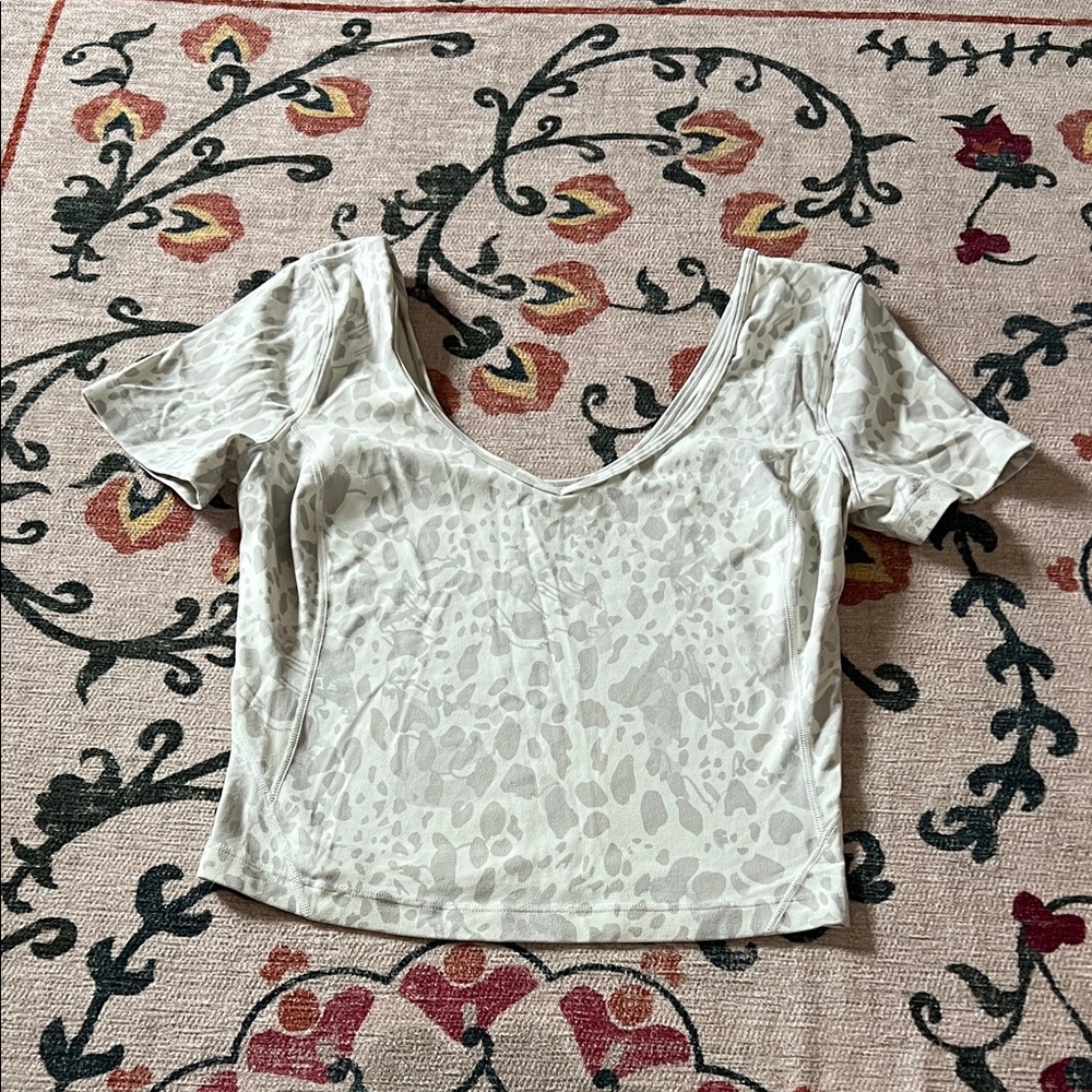 Lululemon Athletica Cream Patterned Crop Top